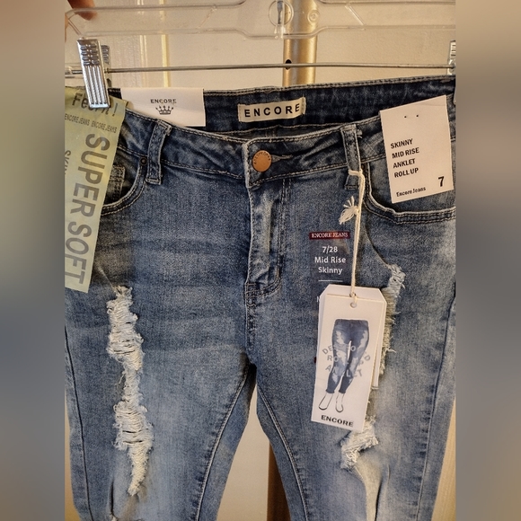 Encore Jeans  Slim Fit Skinny  Jeans - Picture 5 of 7